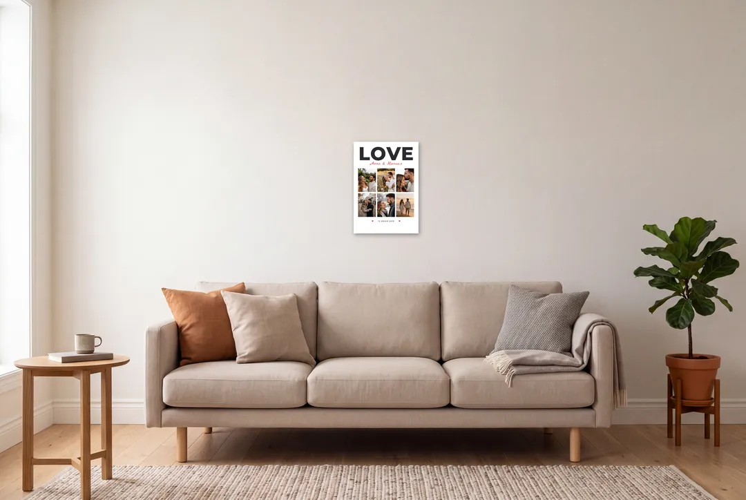 Постер «LOVE» в интерьере: гостиная, длинная стена